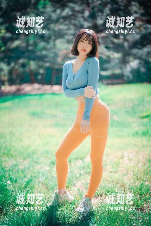 牛仔裤写真图册：Son Ye Eun的风格，绝对让你对牛仔裤重新审视！